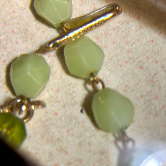 W Germany 3 strand multi shaped faceted beaded necklace. Shades of green (661) - Picture 4 of 6